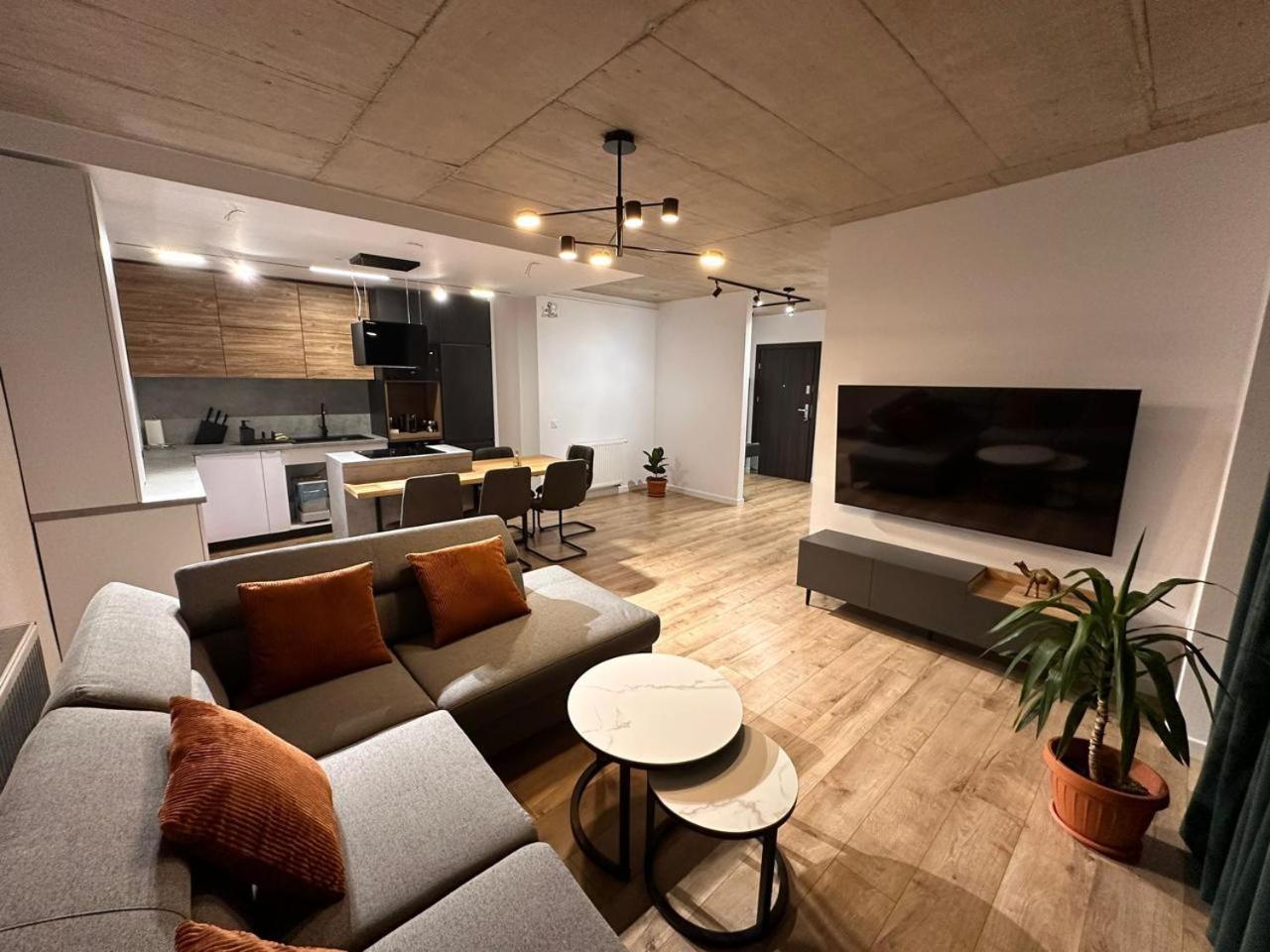 The Perfect Space - New1Bedroom & Parking Marosvásárhely Kültér fotó